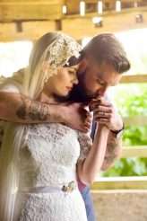 rustic-barn-wedding-in-brighton-32