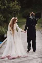 dark-fairytale-wedding-26