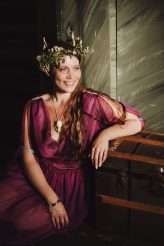 dark-fairytale-wedding-32