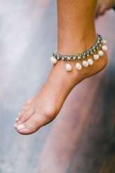 yellow-white-lavender-beach-wedding-in-sydney-5