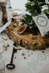 boho-inspired-shakespearean-wedding-in-a-cave-23