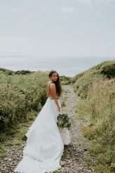 boho-inspired-shakespearean-wedding-in-a-cave-32