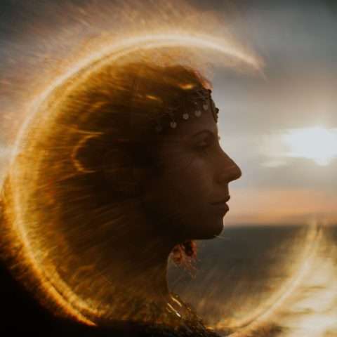 boho-inspired-shakespearean-wedding-in-a-cave-54