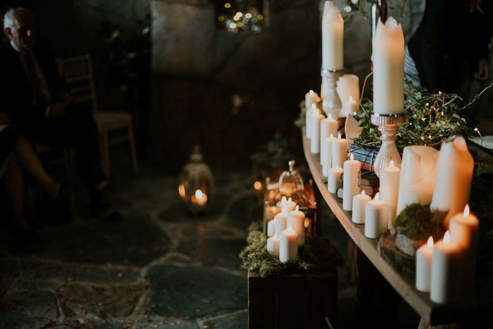 boho-inspired-shakespearean-wedding-in-a-cave-7