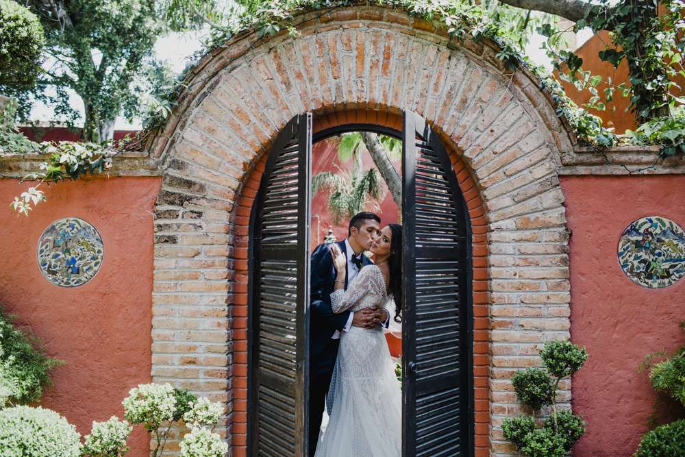 frida-kahlo-inspired-wedding-in-mexico-19
