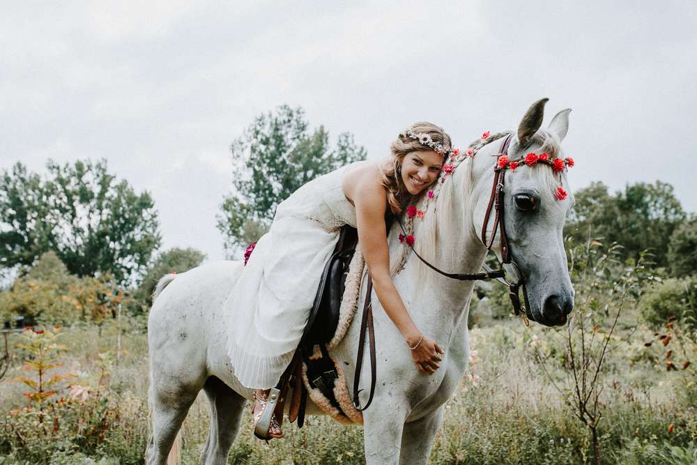 Bohemian Fairytale Dream Wedding with Horses (40)