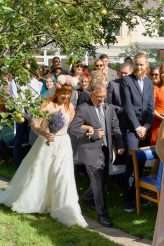 DIY Wedding in their Own Back Garden (12)