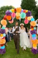 DIY Wedding in their Own Back Garden (17)