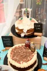 DIY Wedding in their Own Back Garden (8)