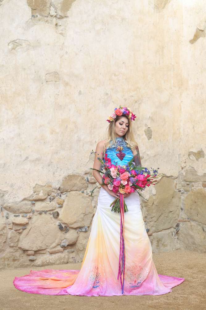 Dia De Los Muertos Inspired Painted Wedding Dresss_ChristinaSanchez_Rock n Roll Bride (6)