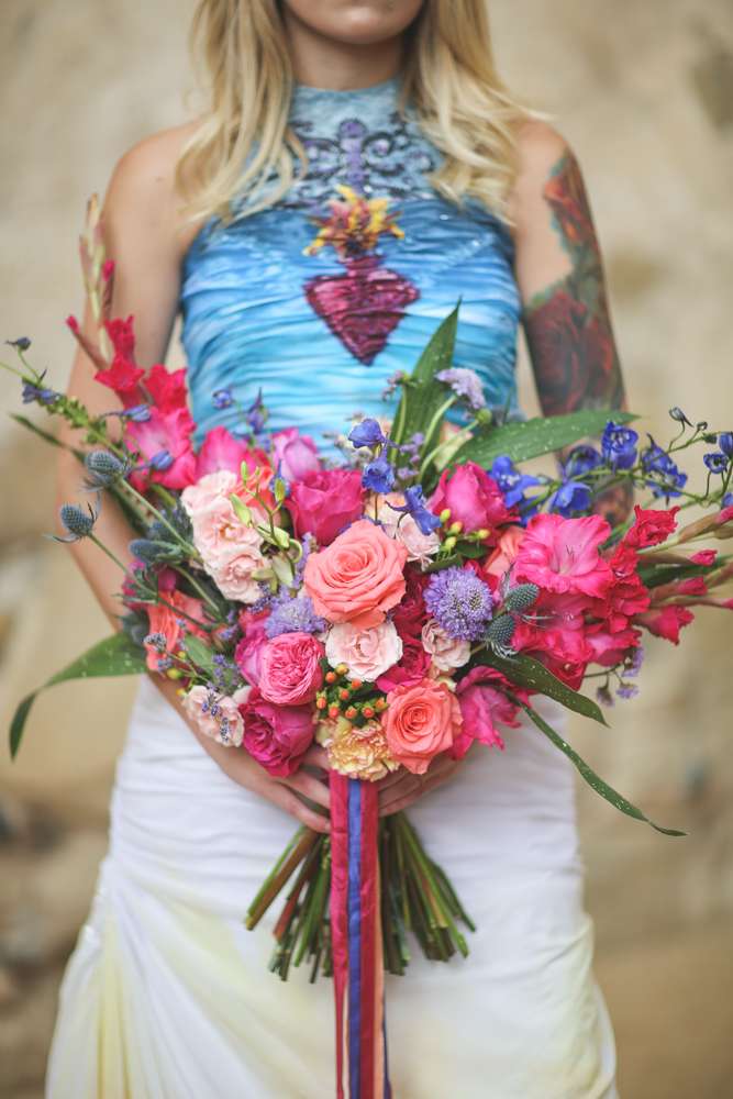 Dia De Los Muertos Inspired Painted Wedding Dresss_ChristinaSanchez_Rock n Roll Bride (8)