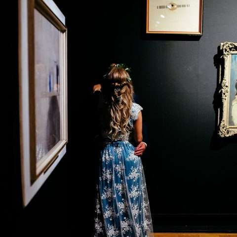 Budget-Friendly Pub Wedding with the Bride in Blue (21)