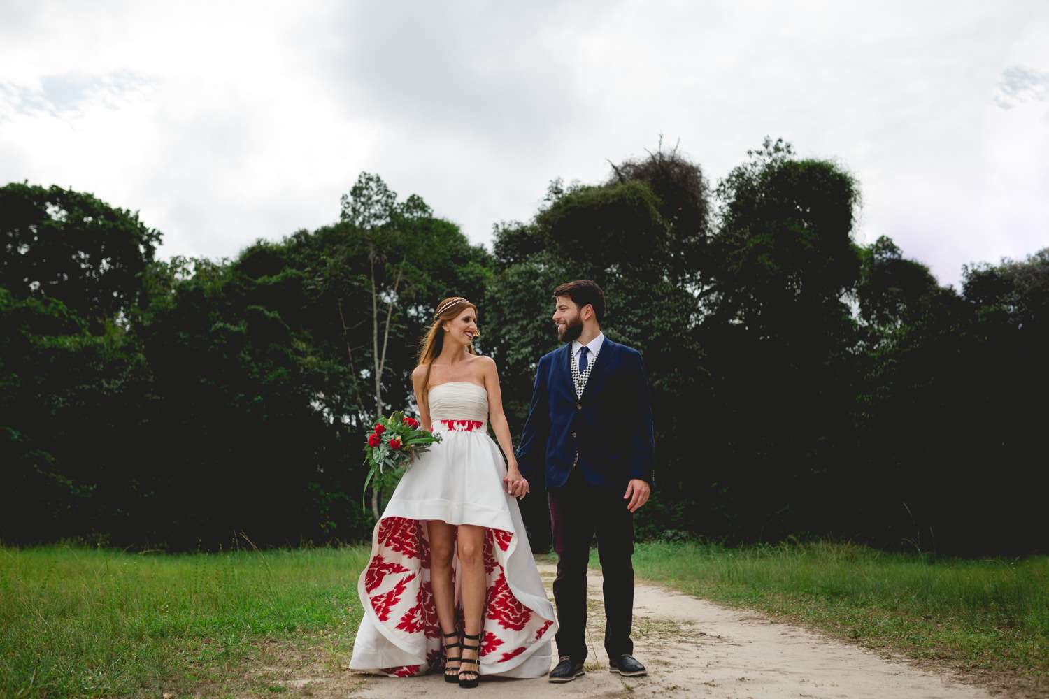 Music and Art Inspired Brazilian Wedding with a Flash Mob! (17)