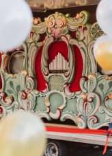 Pinwheels & Pugs An Old-Timer Funfair Wedding (49)