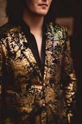 Big Budget Vampire Royalty Wedding_via Rock n Roll Bride_Creatrix Photography (4)