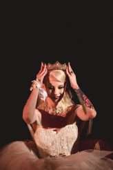 Big Budget Vampire Royalty Wedding_via Rock n Roll Bride_Creatrix Photography (44)