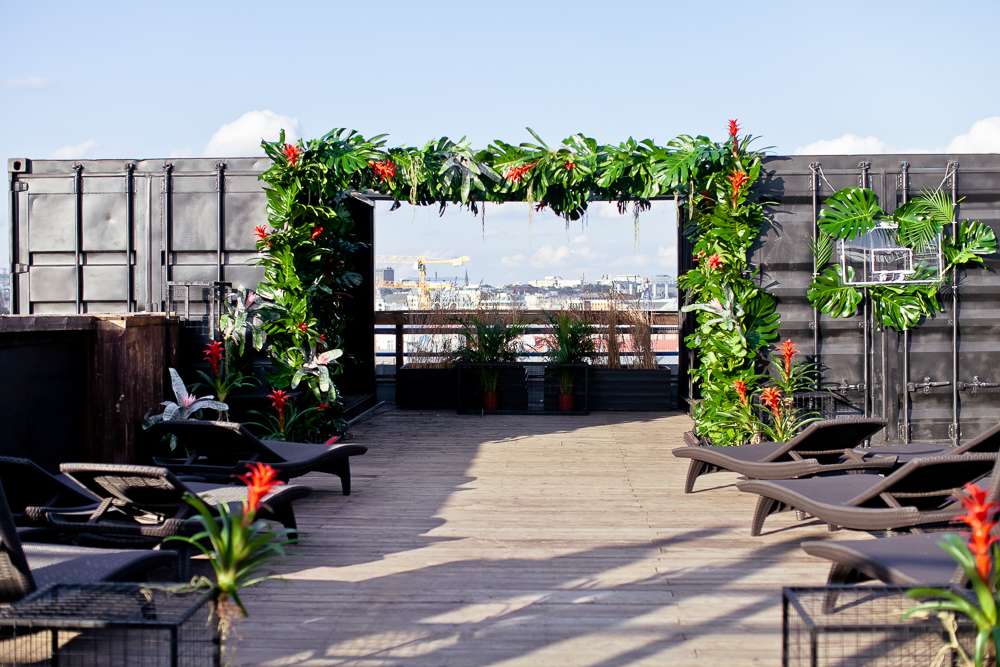 City Jungle Rooftop Wedding in Moscow (5)