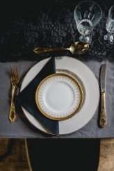 Golden Autumnal Wedding with DIY Catering & Dried Flower Bouquets (24)