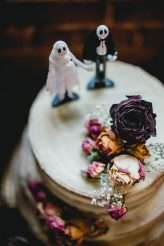 Golden Autumnal Wedding with DIY Catering & Dried Flower Bouquets (44)