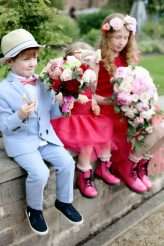 A Glamorous Scottish Wedding with a Floral Dress (19)