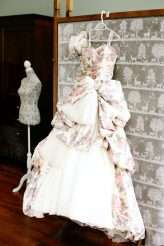 A Glamorous Scottish Wedding with a Floral Dress (3)