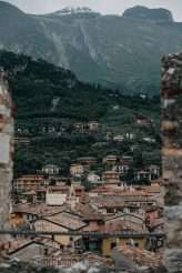 Addams Family Inspired Elopement in Italy (23)
