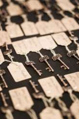 Soft Yet Edgy Wedding with Vintage Touches (26)