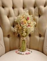 Handmade Wedding with Pom Poms & Gold Dinosaurs! (1)