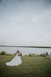 Moody Kate Spade Inspired Wedding (19)