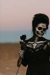 A Skeleton’s (Not So) Bridal Shoot (13)