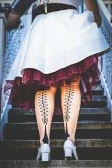 Skulls, Creepy Dolls & A Kick-Ass Halloween Wedding Party! (4)