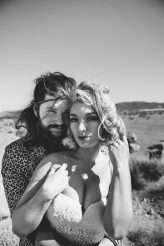 Sunset Photos, Hot Dogs & The Oldest Bar in Vegas A Relaxed Old School Las Vegas Wedding (19)