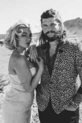 Sunset Photos, Hot Dogs & The Oldest Bar in Vegas A Relaxed Old School Las Vegas Wedding (20)