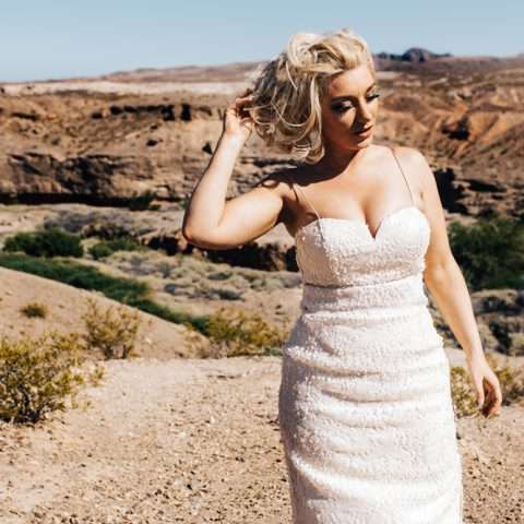 Sunset Photos, Hot Dogs & The Oldest Bar in Vegas A Relaxed Old School Las Vegas Wedding (9)