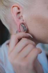 Super Chilled Swedish & British Backyard Wedding (6)