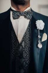 Down the Rabbit Hole Alice in Wonderland Woodland Wedding (17)