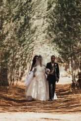 Down the Rabbit Hole Alice in Wonderland Woodland Wedding (20)