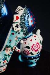 Down the Rabbit Hole Alice in Wonderland Woodland Wedding (3)