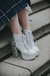 Eco & Ethical Quaker Wedding with the Bride in a Tartan Wedding Dress! (7)