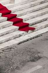 Tuscan Pool Party Wedding With Frida Kahlo Bride & All the Guests in White (1)