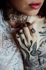 come as you are_iz and co editorial for rock n roll bride (3)