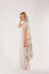 n Roll Bride Confetti Shoot