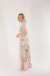 n Roll Bride Confetti Shoot