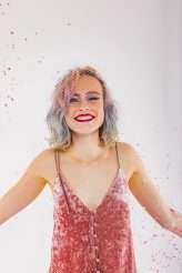 n Roll Bride Confetti Shoot