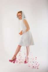 n Roll Bride Confetti Shoot