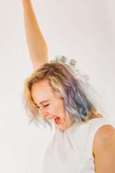 n Roll Bride Confetti Shoot