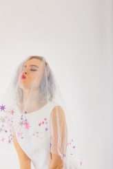 n Roll Bride Confetti Shoot