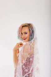 n Roll Bride Confetti Shoot