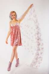 n Roll Bride Confetti Shoot