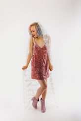 n Roll Bride Confetti Shoot